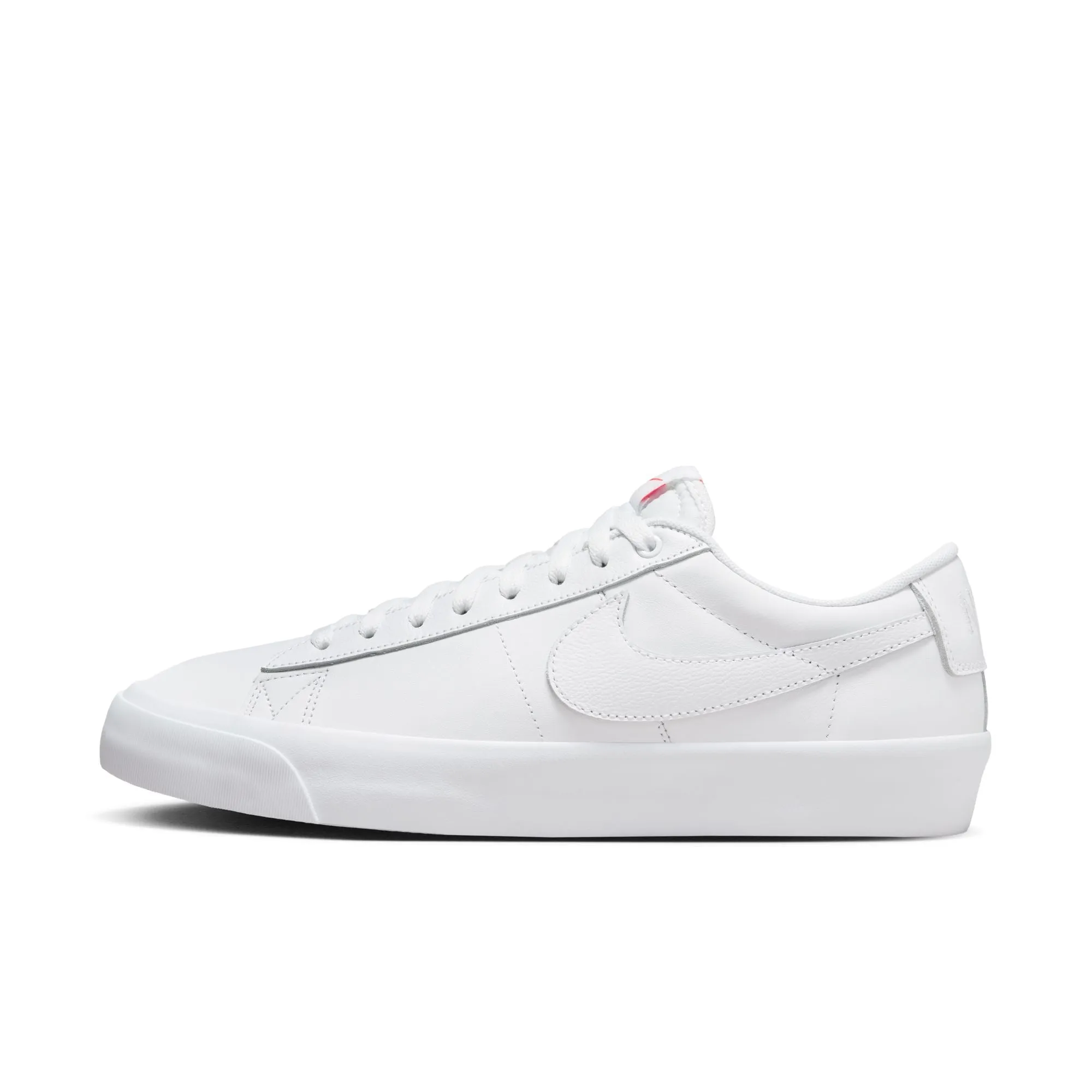 BLAZER LOW PRO GT ISO TRIPLE WHITE