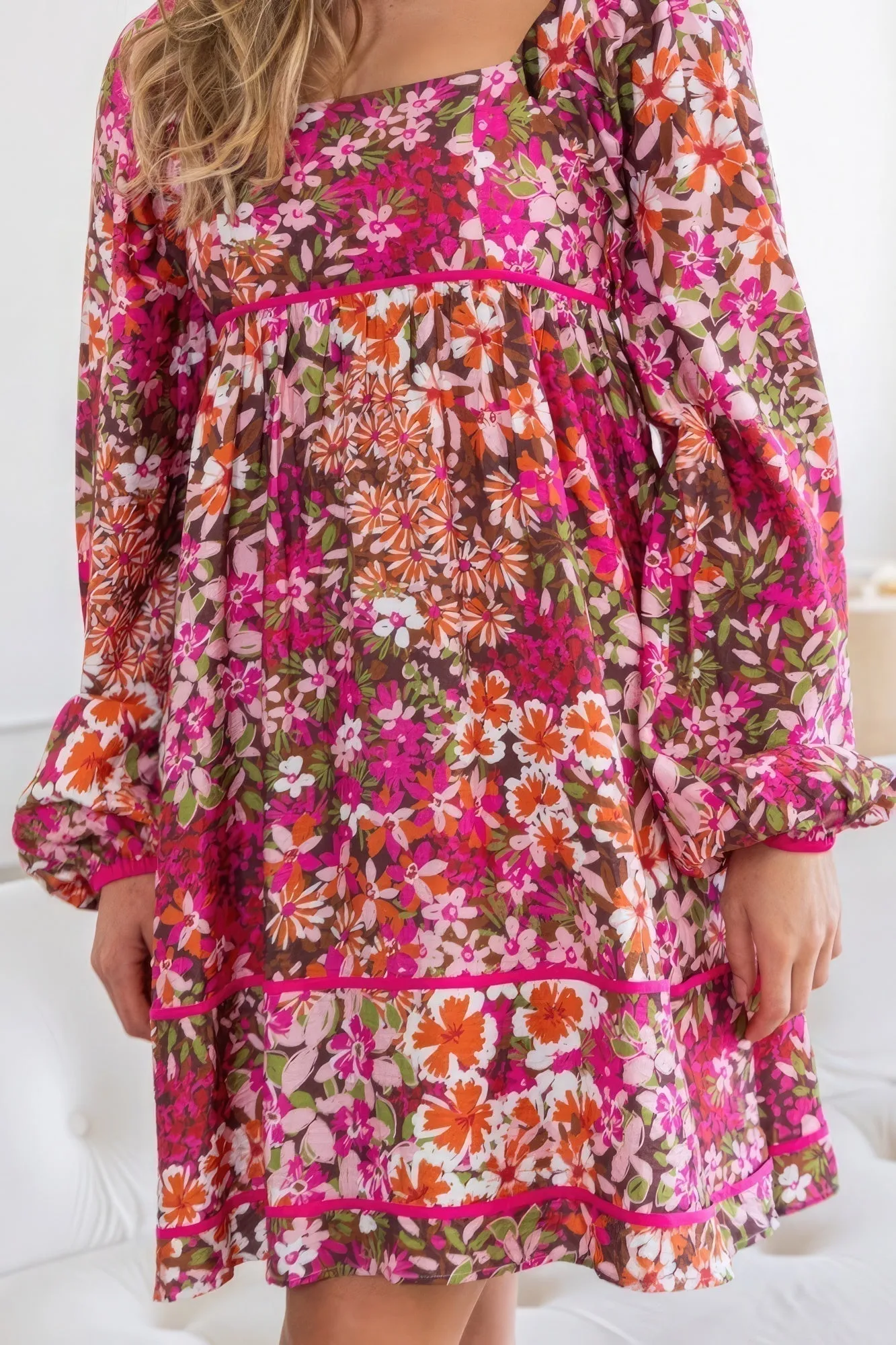 Chic Floral Mini Dress with Square Neckline in Dark Pink