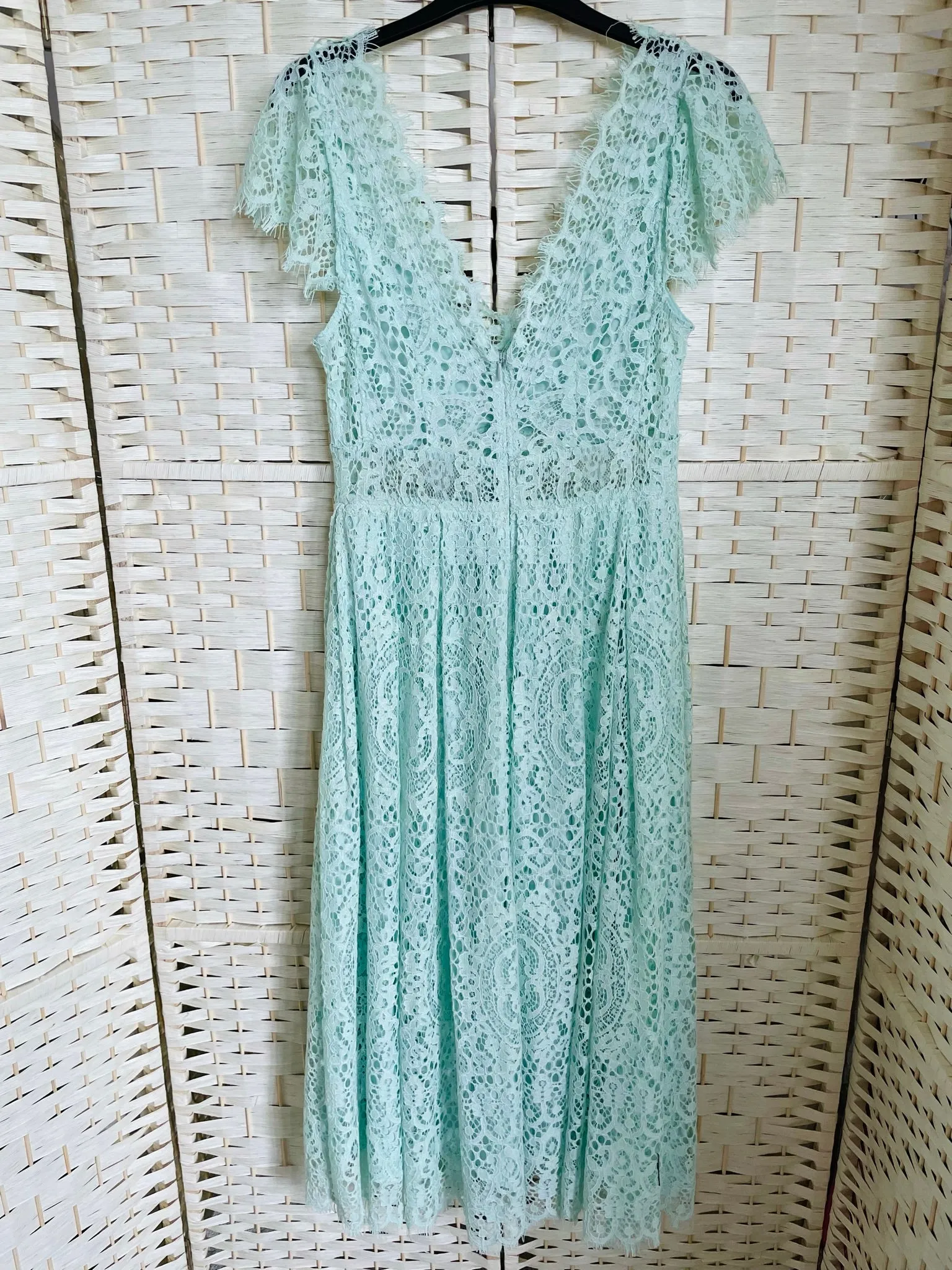 RENT Green Lace Midi Dress