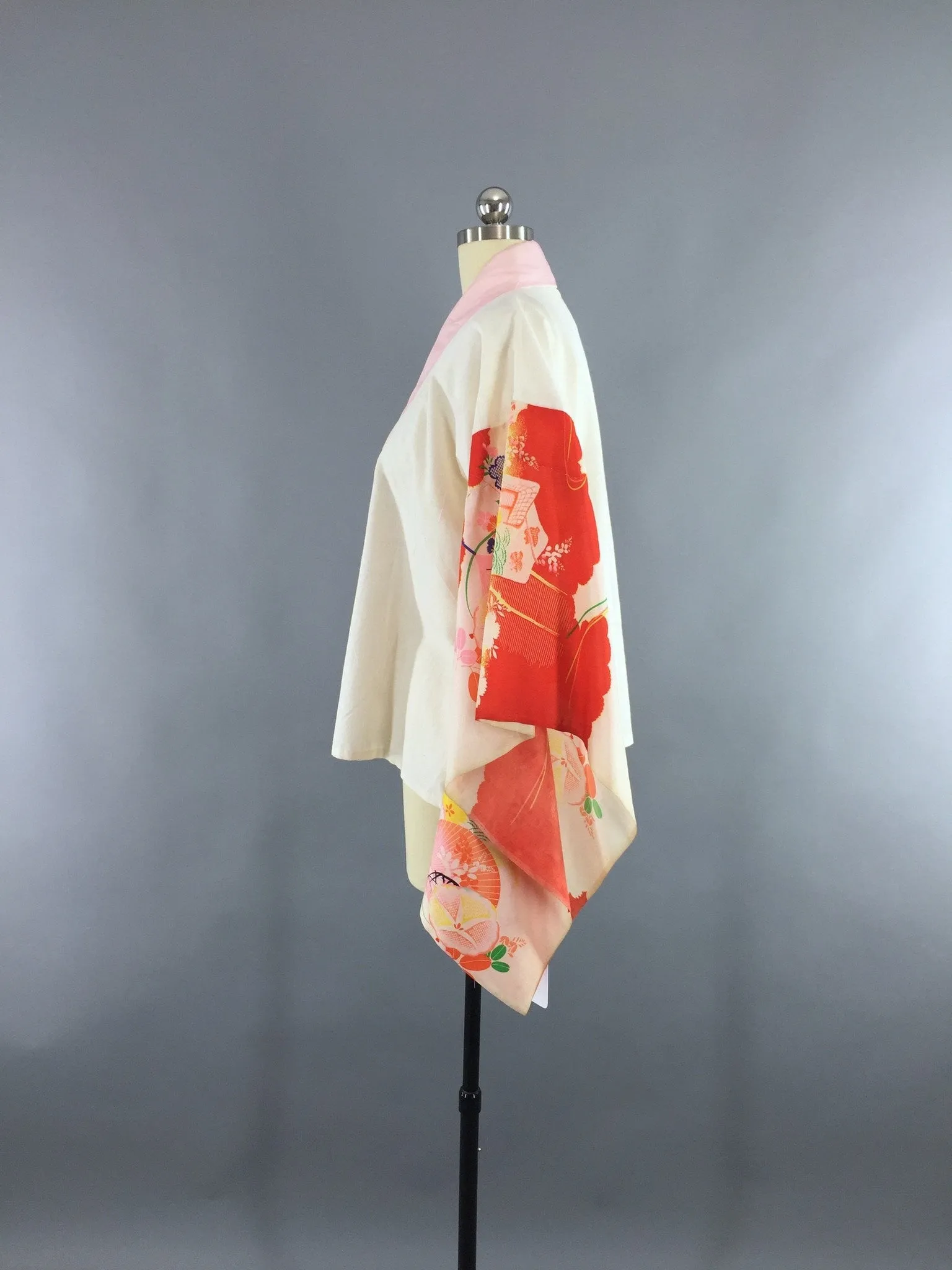 Vintage 1960s Kimono Jacket Haori Cardigan  White Cotton Han-Juban