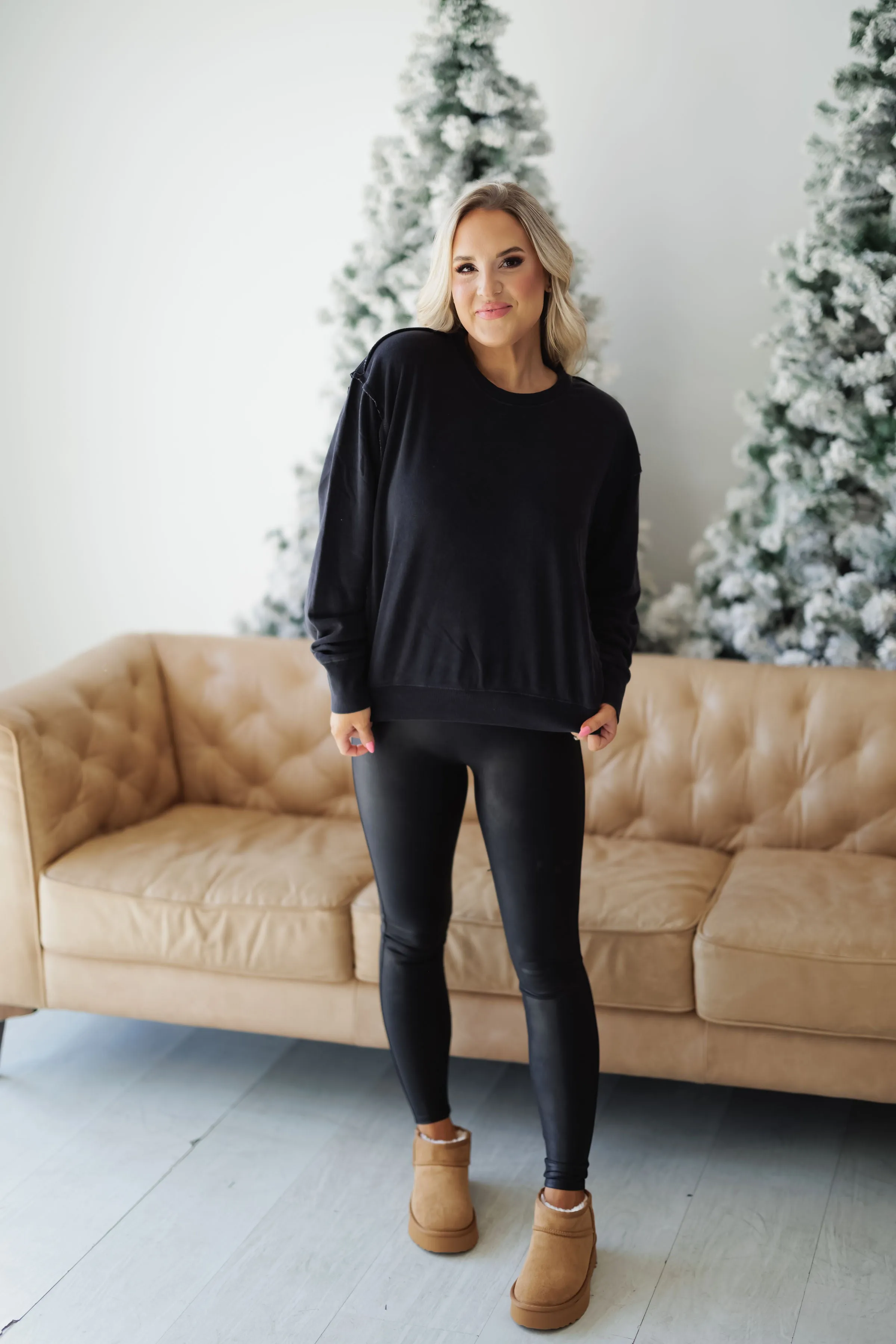 Willa Pullover-Black